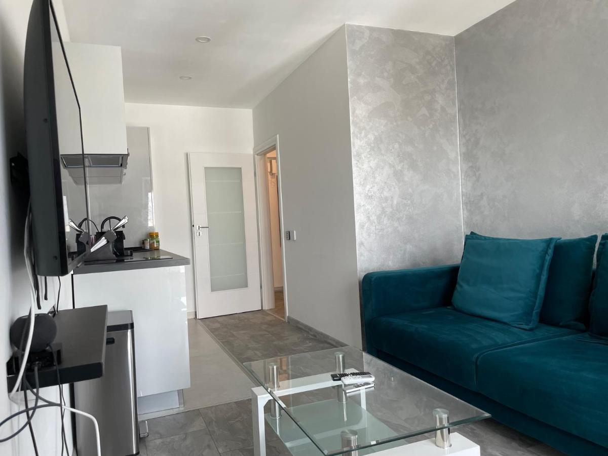 Cozy 2-Room Penthouse Lakeview W14 Бухарест Экстерьер фото